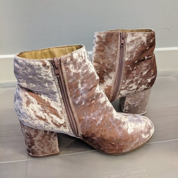 “Qupid” Pink Velvet Chunky Heel Boots - Picture 2 of 6